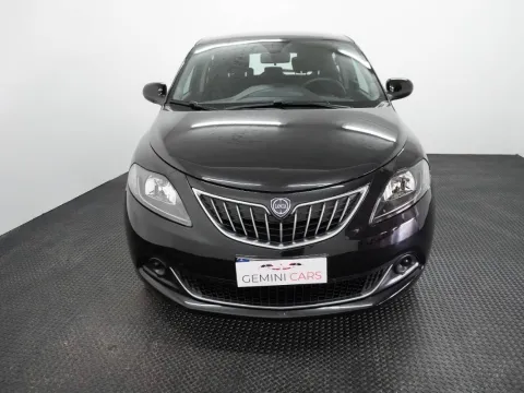 Lancia Ypsilon 1.0 firefly hybrid Platino s&s 70cv - Immagine 3
