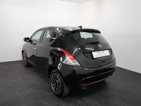Lancia Ypsilon 1.0 firefly hybrid Platino s&s 70cv - Immagine 5