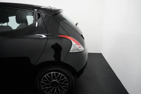 Lancia Ypsilon 1.0 firefly hybrid Platino s&s 70cv - Immagine 6
