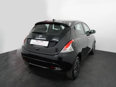 Lancia Ypsilon 1.0 firefly hybrid Platino s&s 70cv - Immagine 8