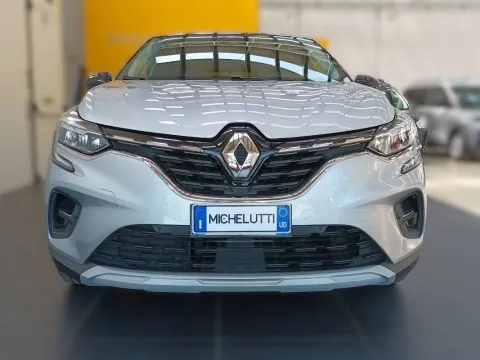 Renault Captur 1.6 E-Tech hybrid Intens 145cv auto - Immagine 2