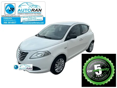 Lancia Ypsilon 1.2 8v Platinum ecochic Gpl 69cv - Immagine 1
