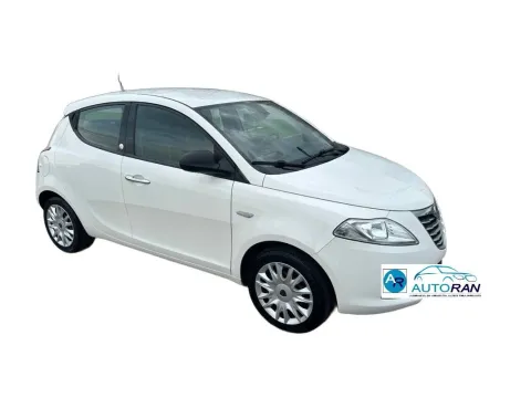 Lancia Ypsilon 1.2 8v Platinum ecochic Gpl 69cv - Immagine 6