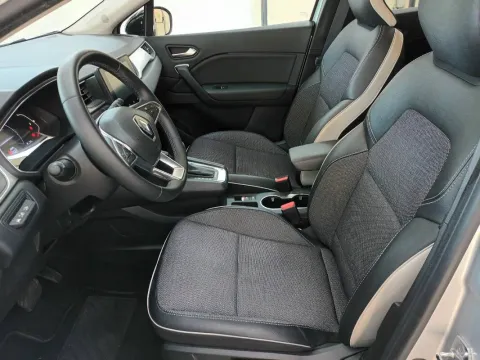 Renault Captur 1.6 E-Tech hybrid Intens 145cv auto - Immagine 14