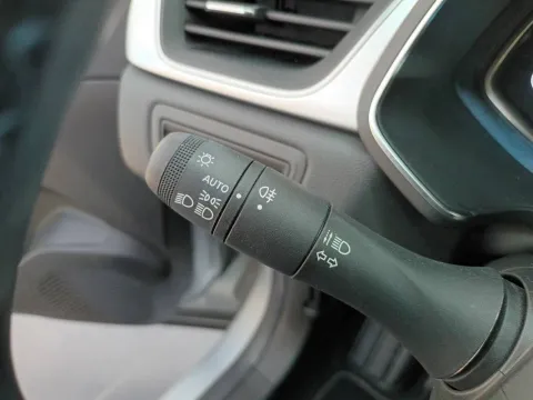 Renault Captur 1.6 E-Tech hybrid Intens 145cv auto - Immagine 23