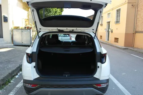Hyundai Tucson 1.6 t-gdi 48V Xline 2wd imt - Immagine 13