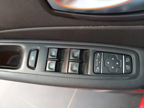 Renault Captur 1.5 dci Sport Edition 90cv - Immagine 25