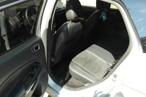 Ford EcoSport 1.5 tdci ST-Line Black Edition s&s 100cv - Immagine 12