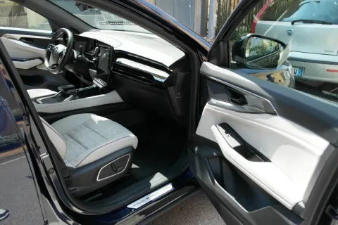 Renault Espace 1.2 e-Tech full hybrid Iconic 200cv auto - Immagine 17