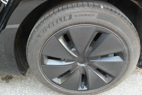 Tesla Model 3 Premium rwd - Immagine 24