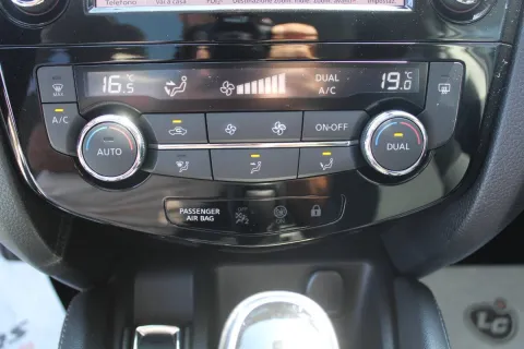 Nissan Qashqai 1.5 dci N-Connecta 115cv dct - Immagine 17