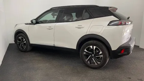 Peugeot 2008 1.2 puretech GT s&s 130cv - Immagine 6