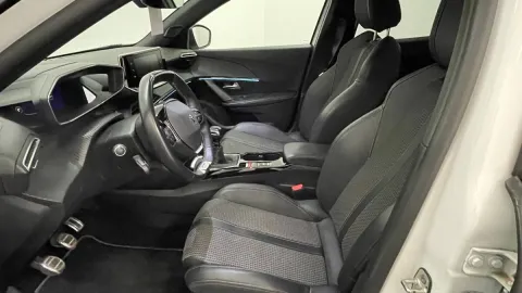 Peugeot 2008 1.2 puretech GT s&s 130cv - Immagine 11