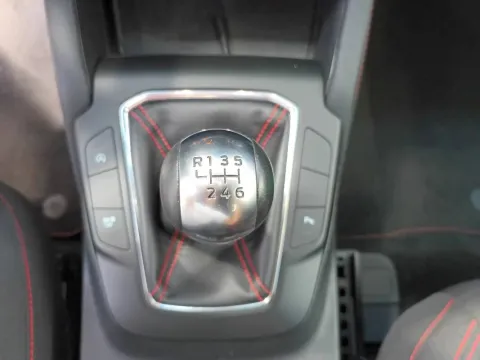 Ford Kuga 1.5 ecoboost ST-Line 2wd 150cv - Immagine 28