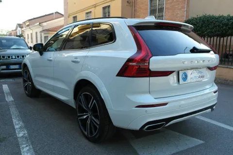 Volvo XC60 2.0 b5 R-design awd auto my20 - Immagine 3