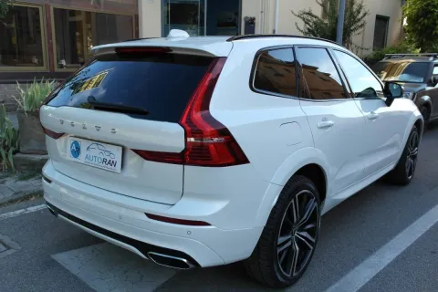Volvo XC60 2.0 b5 R-design awd auto my20 - Immagine 6