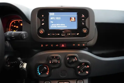 Fiat Panda 1.0 firefly hybrid s&s 70cv - Immagine 11