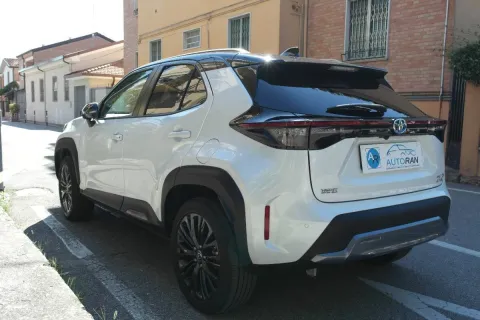 Toyota Yaris Cross 1.5h Adventure awd-i 116cv e-cvt - Immagine 3