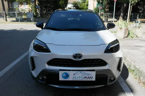 Toyota Yaris Cross 1.5h Adventure awd-i 116cv e-cvt - Immagine 9