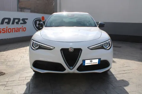 Alfa Romeo Stelvio 2.2 t Business rwd 160cv auto - Immagine 3