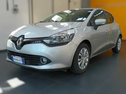 Renault Clio 5p 1.2 Live 75cv - Immagine 1