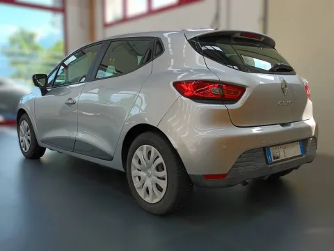 Renault Clio 5p 1.2 Live 75cv - Immagine 6