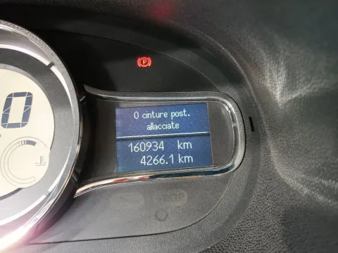 Renault Megane SporTour 1.5 dci Limited s&s 110cv E6 - Immagine 17