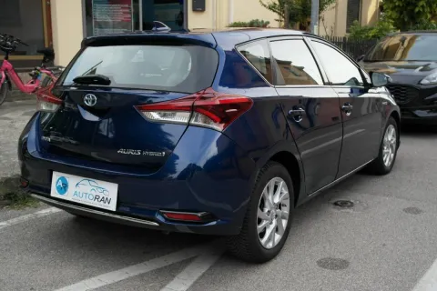 Toyota Auris 1.8h Active cvt - Immagine 5