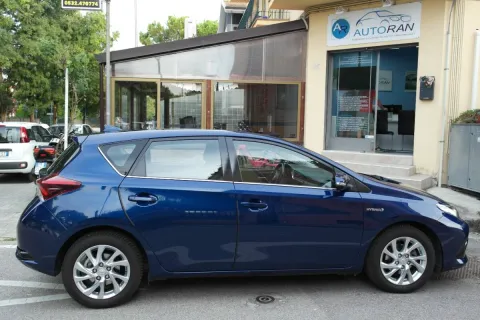 Toyota Auris 1.8h Active cvt - Immagine 6