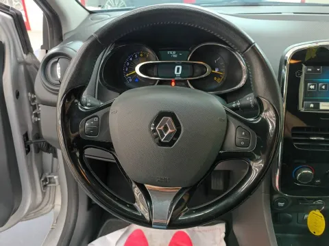 Renault Clio 5p 1.2 Live 75cv - Immagine 16