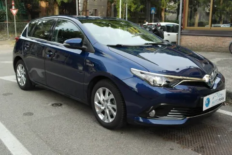 Toyota Auris 1.8h Active cvt - Immagine 7