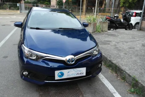 Toyota Auris 1.8h Active cvt - Immagine 8