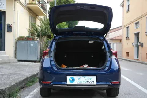 Toyota Auris 1.8h Active cvt - Immagine 9