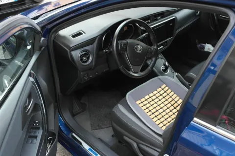 Toyota Auris 1.8h Active cvt - Immagine 11