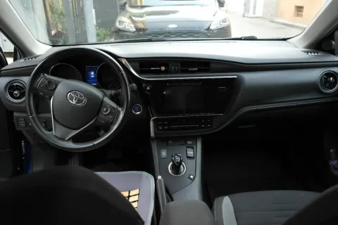 Toyota Auris 1.8h Active cvt - Immagine 13