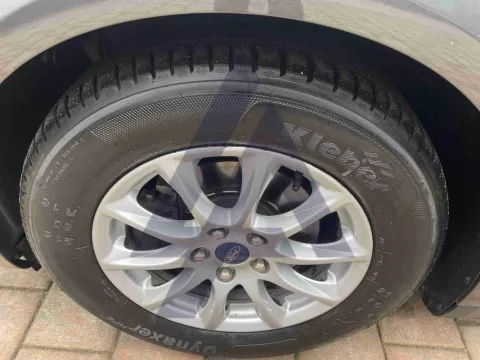 Ford Mondeo SW 2.0 ecoblue Titanium Business s&s 150cv auto my19.5 - Immagine 4