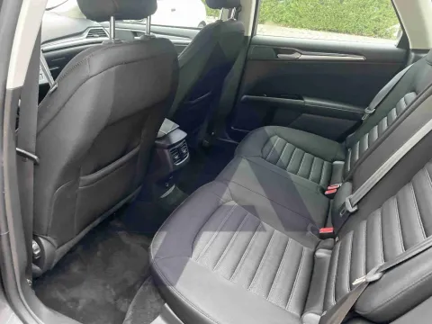Ford Mondeo SW 2.0 ecoblue Titanium Business s&s 150cv auto my19.5 - Immagine 11