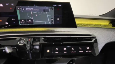 Peugeot 5008 1.2 hybrid GT 145cv e-dcs6 - Immagine 9