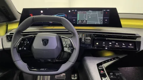 Peugeot 5008 1.2 hybrid GT 145cv e-dcs6 - Immagine 10
