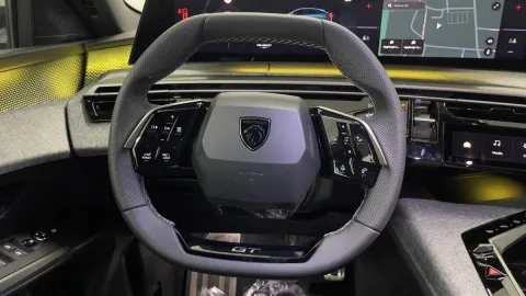 Peugeot 5008 1.2 hybrid GT 145cv e-dcs6 - Immagine 11