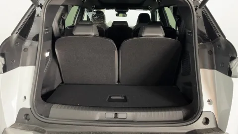 Peugeot 5008 1.2 hybrid GT 145cv e-dcs6 - Immagine 18