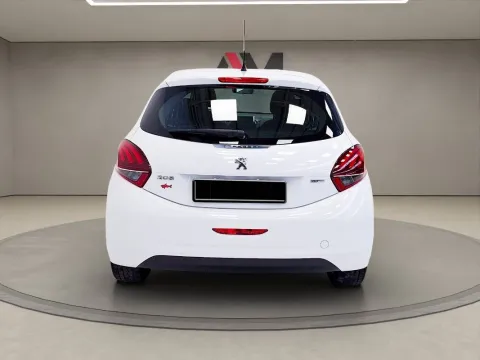 Peugeot 208 5p 1.2 puretech Active s&s 82cv neopatentati - Immagine 5