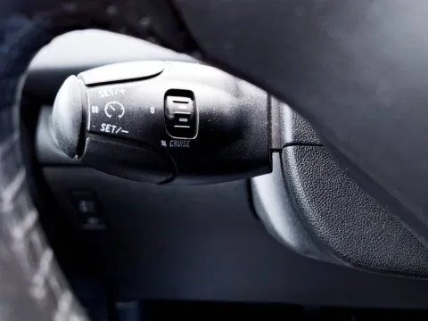 Peugeot 208 5p 1.2 puretech Active s&s 82cv neopatentati - Immagine 17