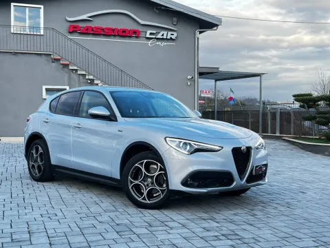 Alfa Romeo Stelvio 2.2 t Sprint Q4 190cv auto - Immagine 1