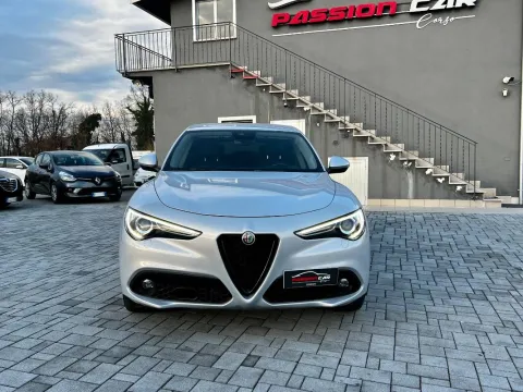 Alfa Romeo Stelvio 2.2 t Sprint Q4 190cv auto - Immagine 2
