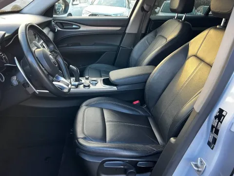 Alfa Romeo Stelvio 2.2 t Sprint Q4 190cv auto - Immagine 14
