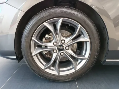 Ford Focus 1.0t ecoboost h ST-Line 125cv - Immagine 8
