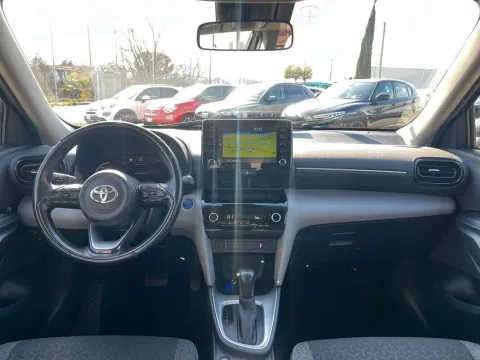 Toyota Yaris Cross 1.5h Business awd-i 116cv e-cvt - Immagine 9