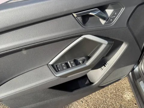 Audi Q3 Sportback 40 2.0 tfsi Identity Black quattro s-tronic - Immagine 12