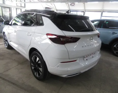 Opel Grandland 1.5 ecotec Business Elegance s&s 130cv at8 - Immagine 5
